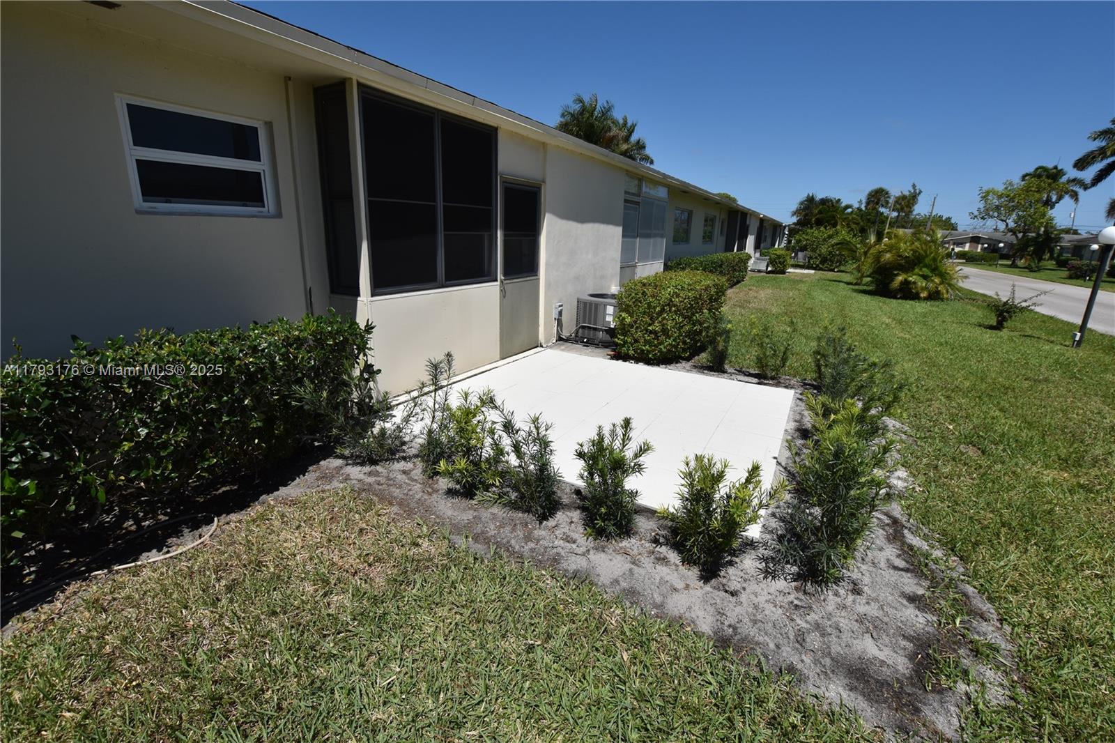 CRESTHAVEN VILLAS CONDO 3 - Residential Lease