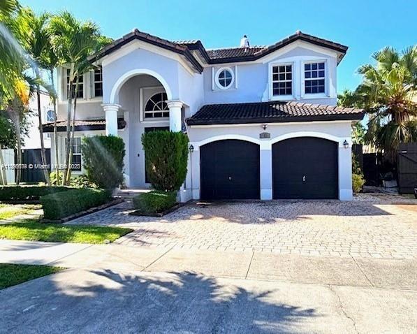 Take a look at this beautiful 2-story single family home in Rivendell Area. Enjoy the spacious layout of 3 beds & 2 bath home. Kitchen w/ granite counter tops & Stainless steel appliances. Take advantage of highly desired pool.
We present all offers.