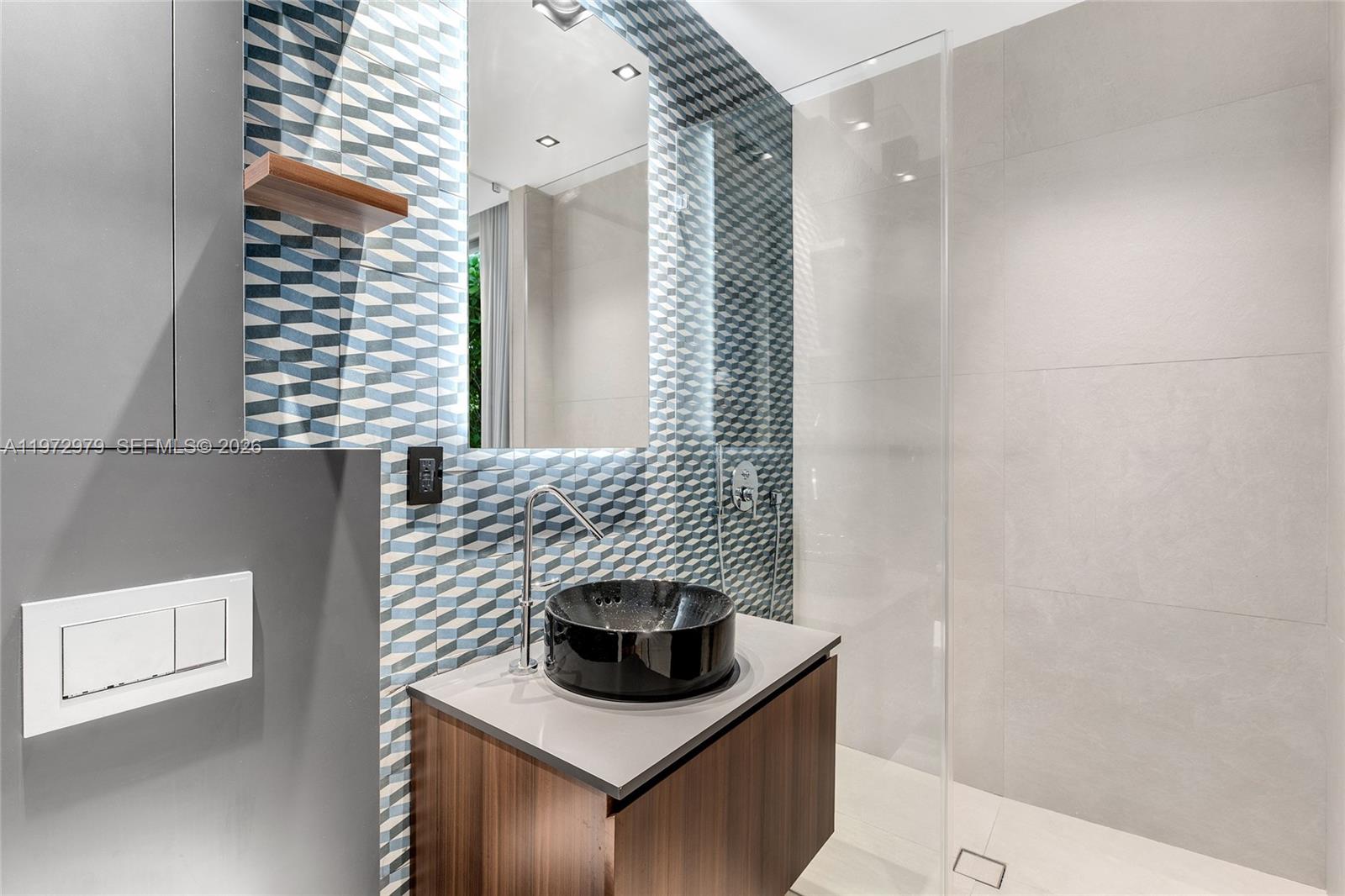 BAY CREST SEC 3 - Residential