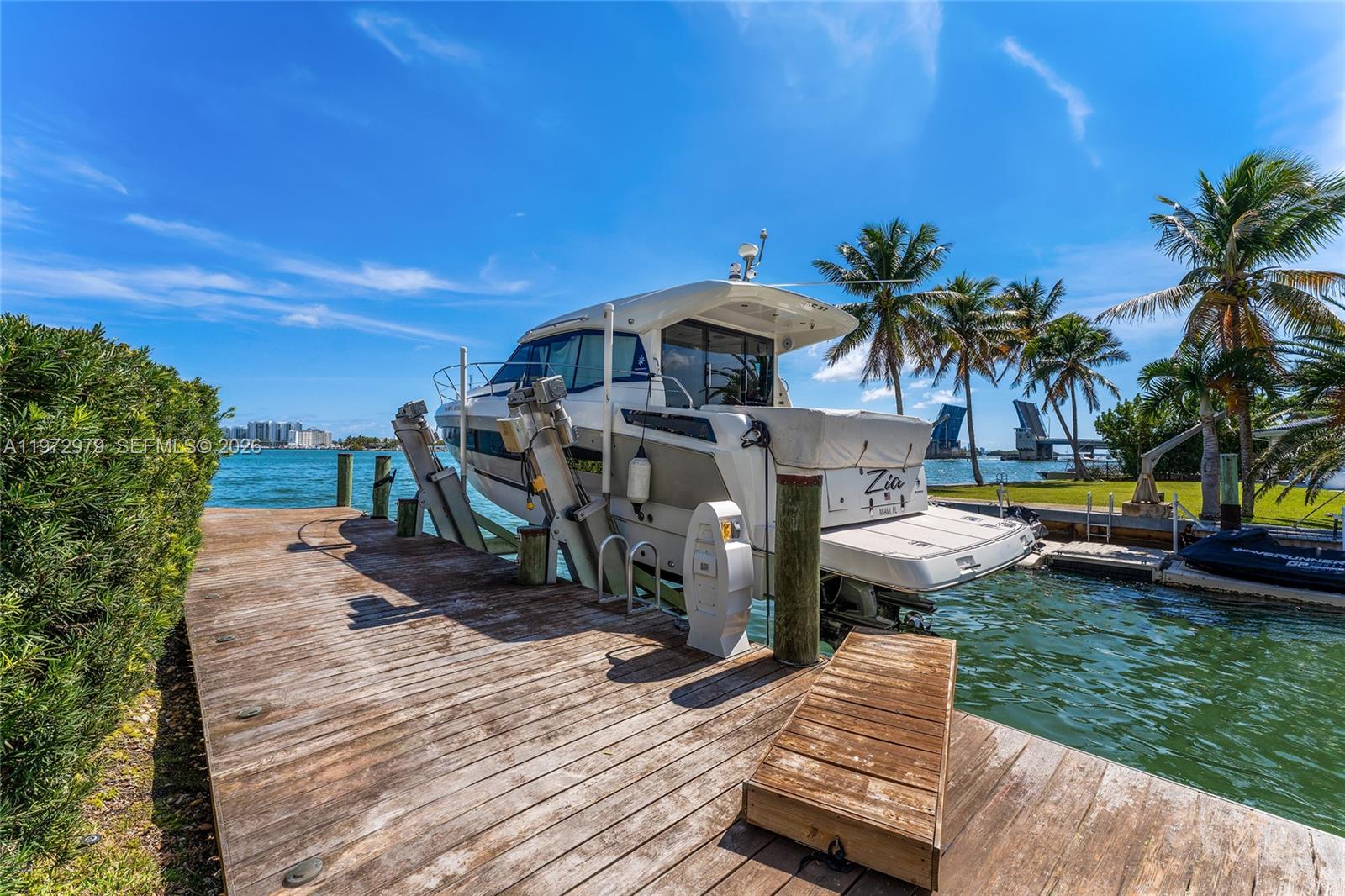 BAY CREST SEC 3 - Residential