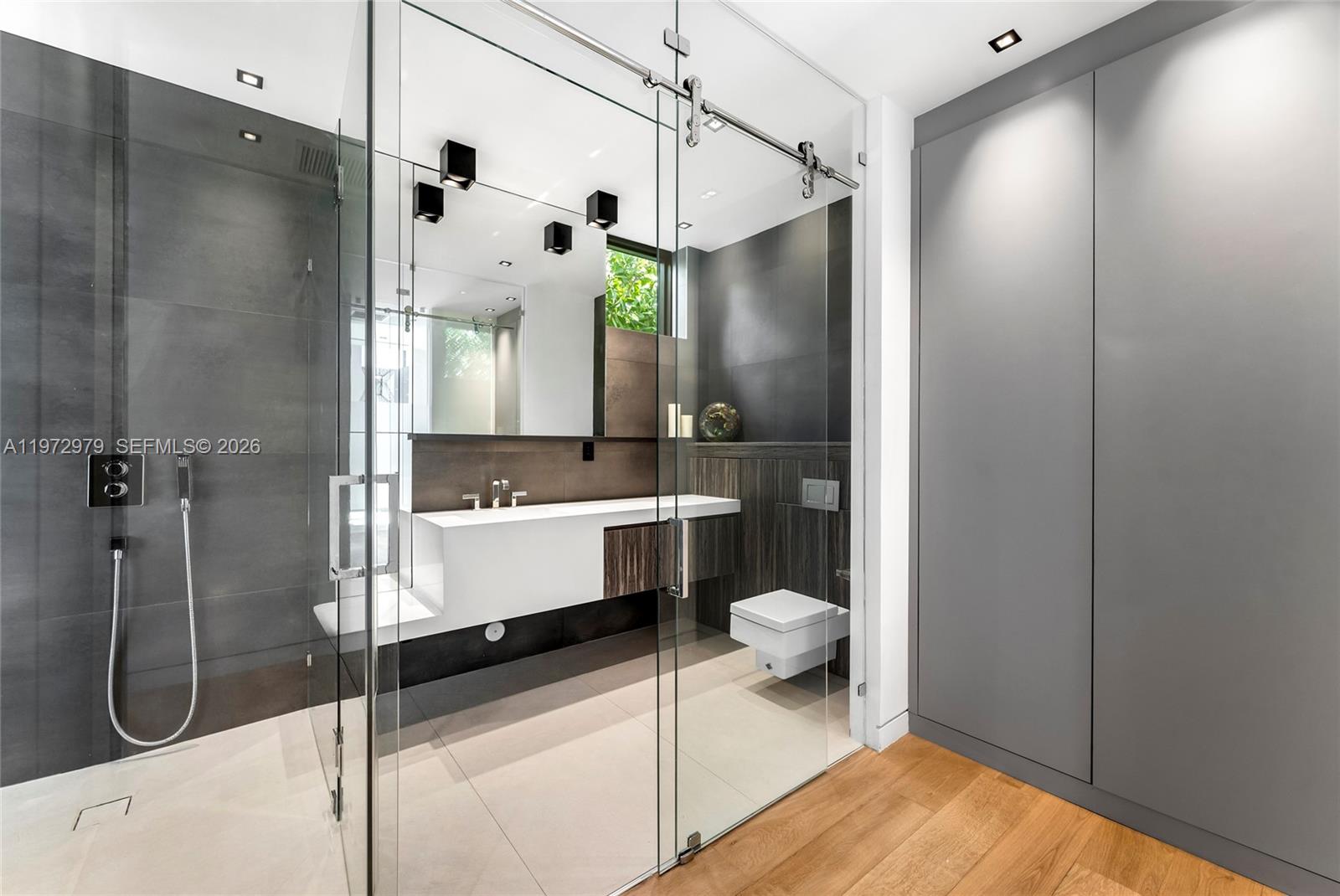 BAY CREST SEC 3 - Residential