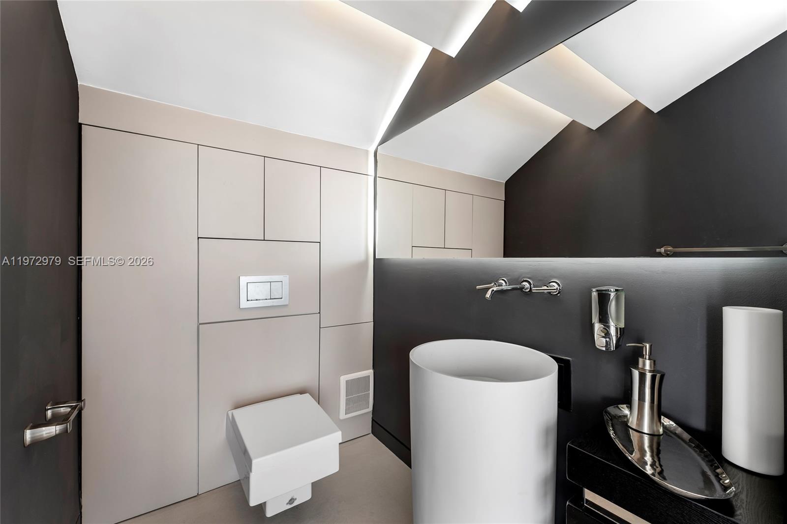 BAY CREST SEC 3 - Residential