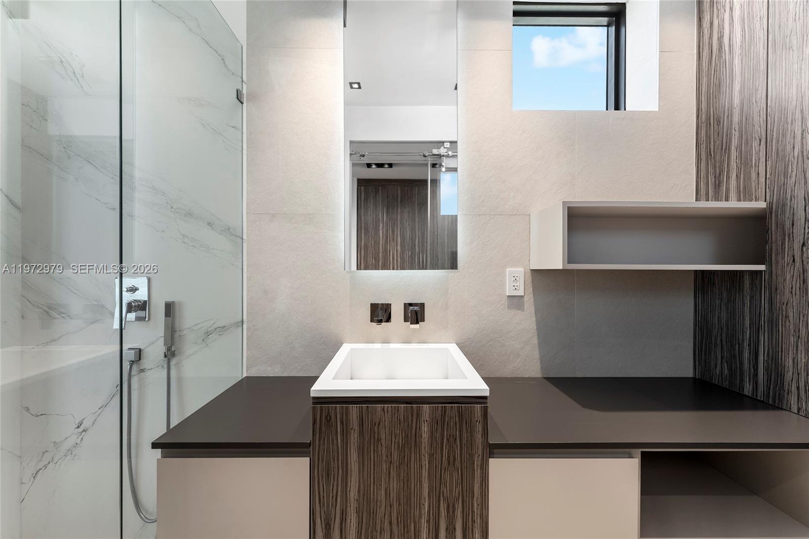 BAY CREST SEC 3 - Residential