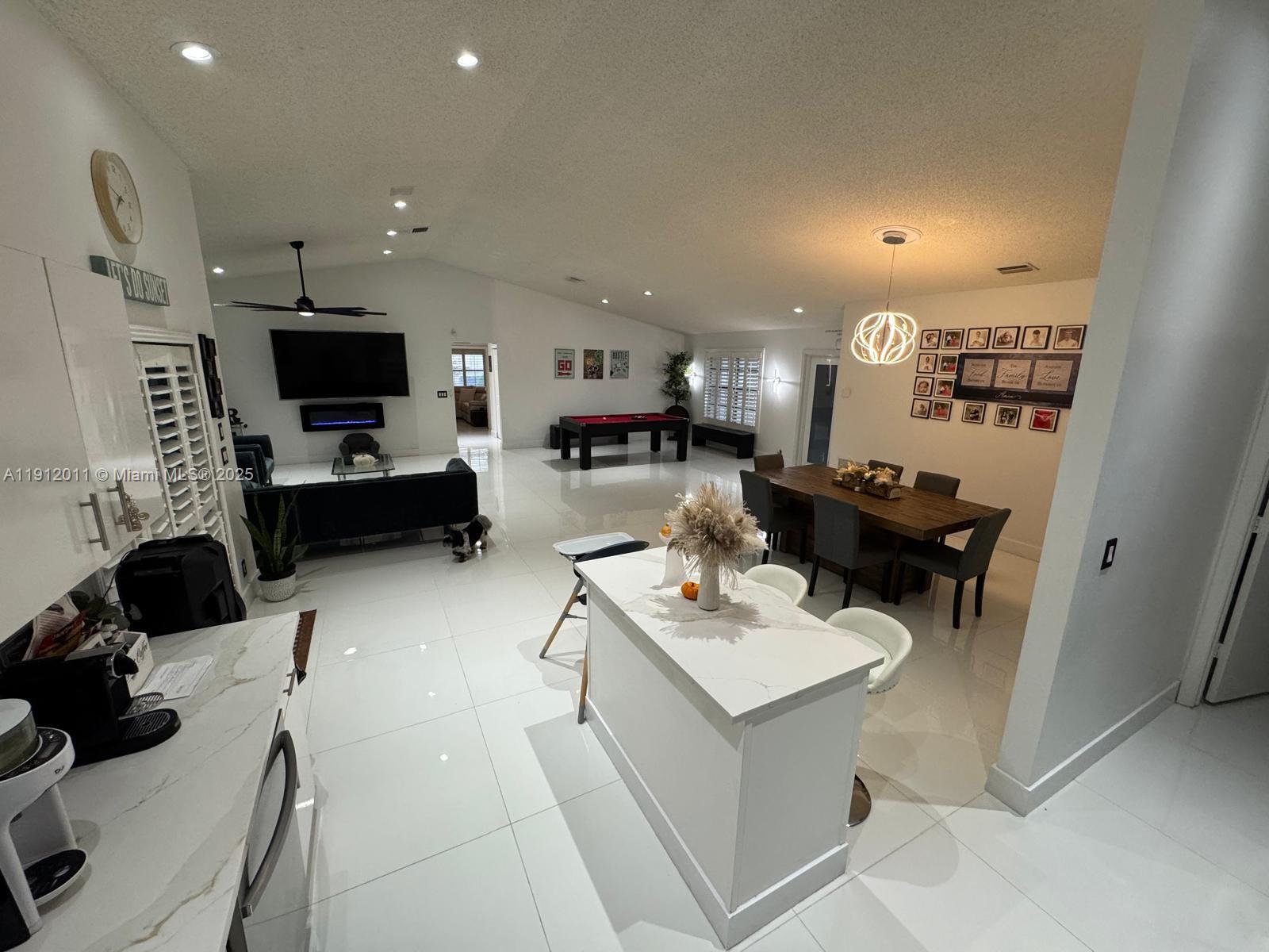 WEST GLEN - Residential