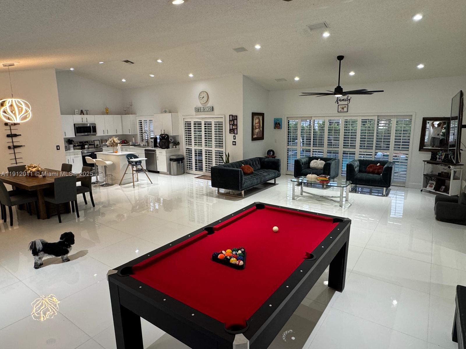 WEST GLEN - Residential