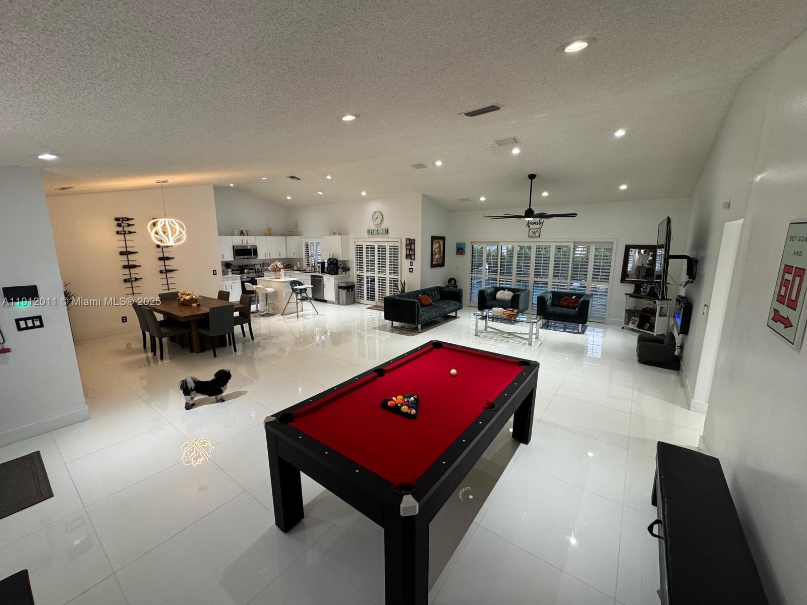 WEST GLEN - Residential