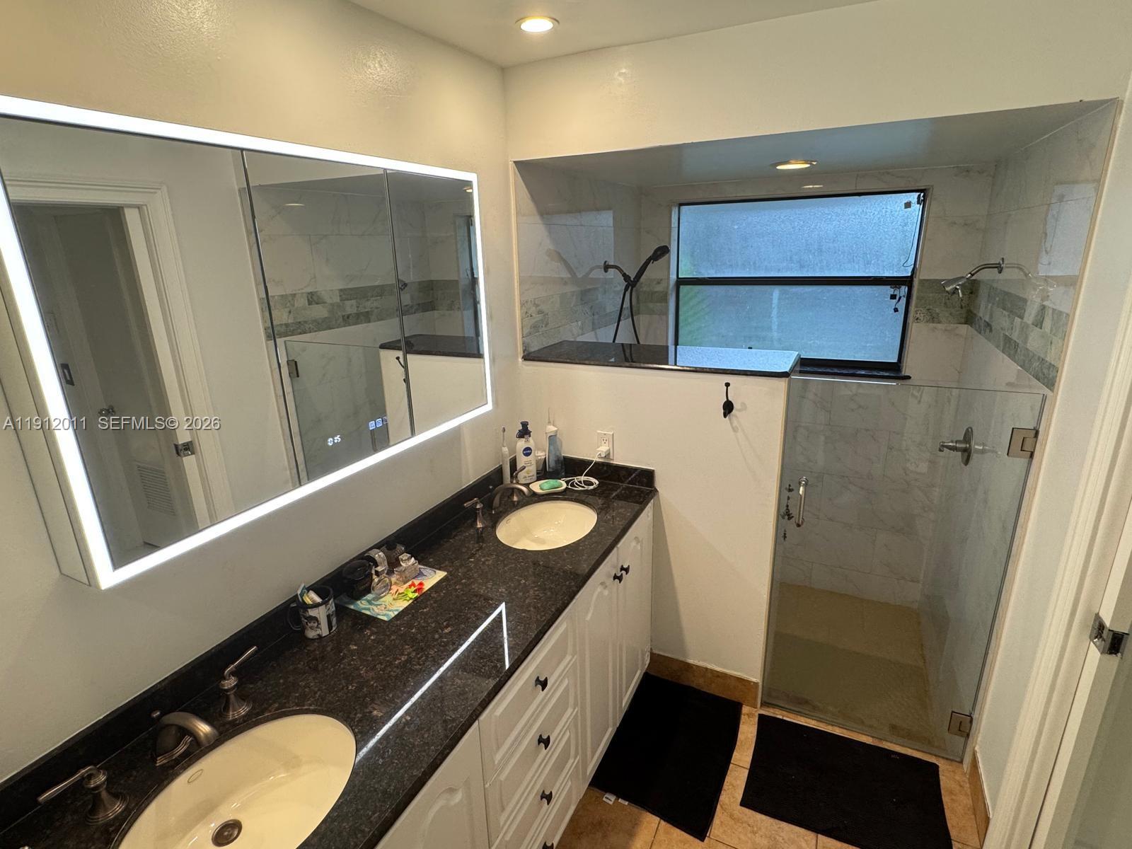 WEST GLEN - Residential