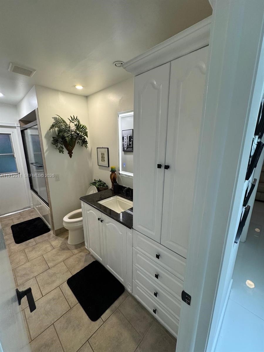 WEST GLEN - Residential