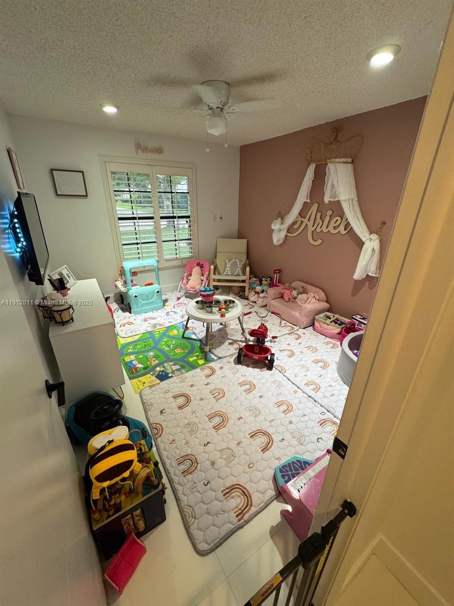 WEST GLEN - Residential