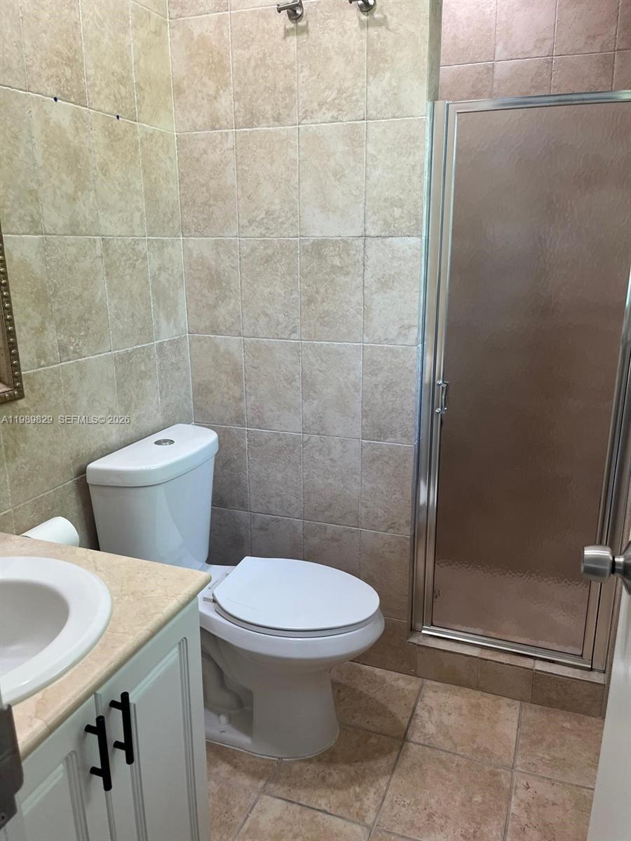 SOUTHERN STAR CONDO - Residential