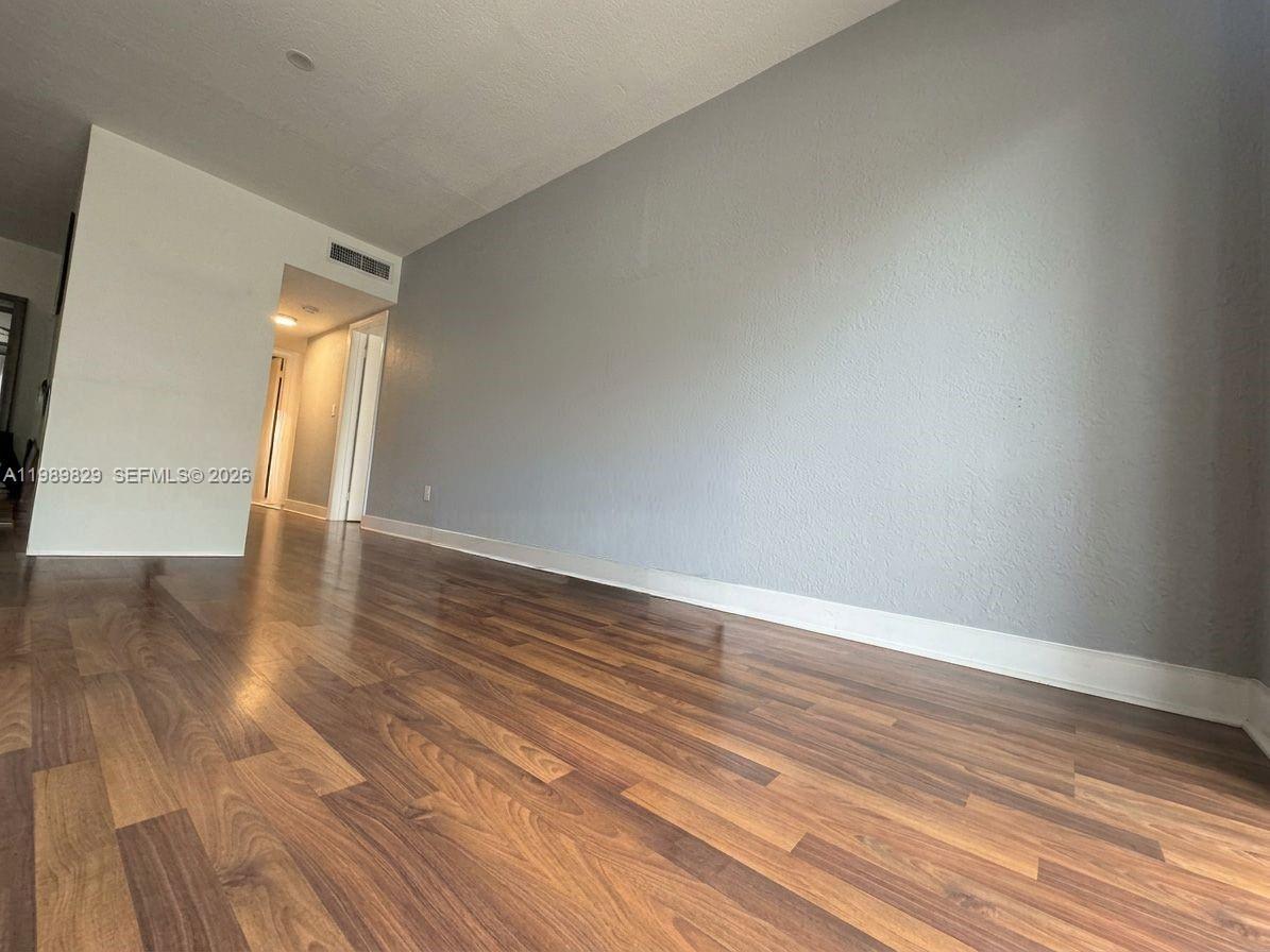 SOUTHERN STAR CONDO - Residential