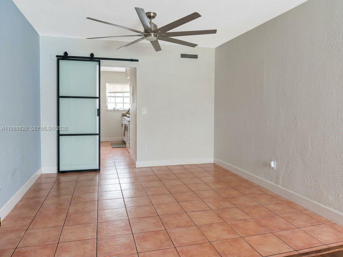 SOUTHERN STAR CONDO - Residential