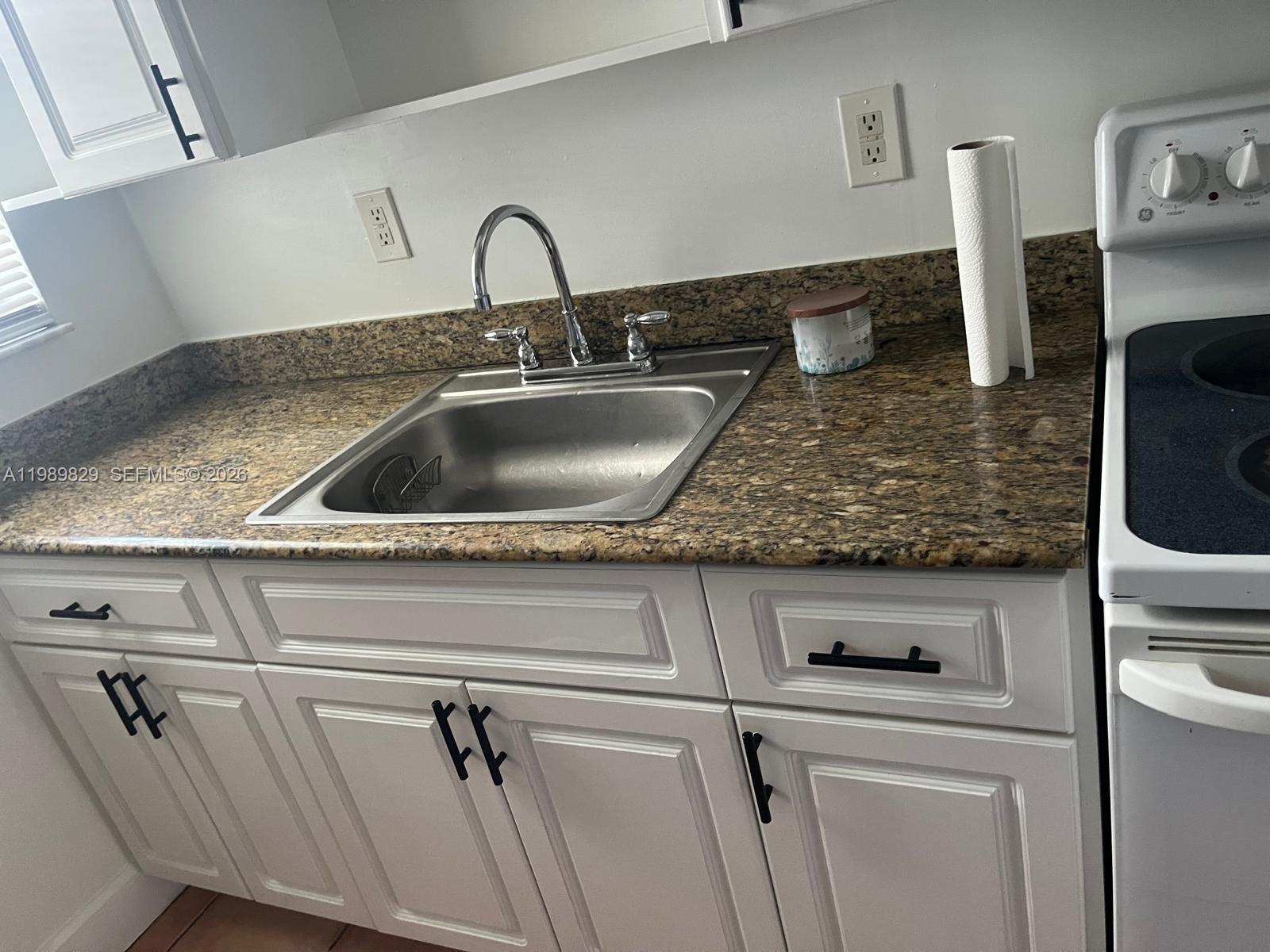 SOUTHERN STAR CONDO - Residential