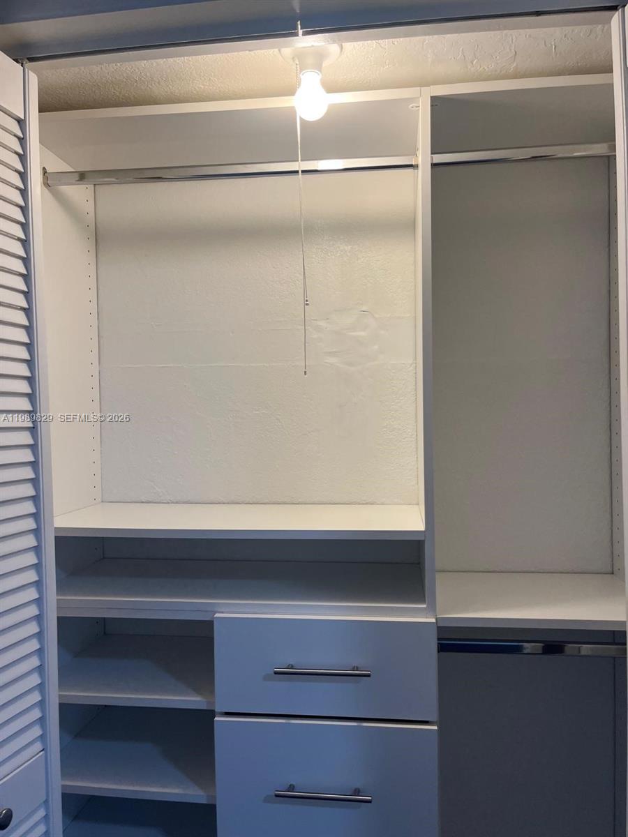 SOUTHERN STAR CONDO - Residential