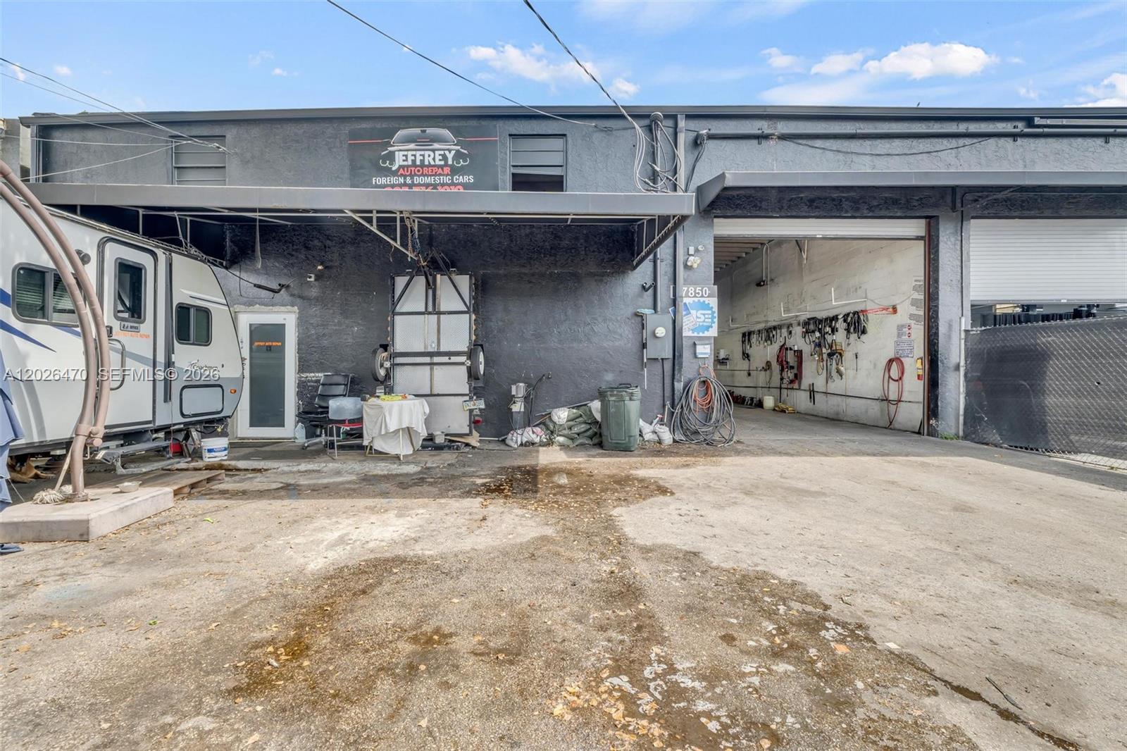 7850 NW 56th St
