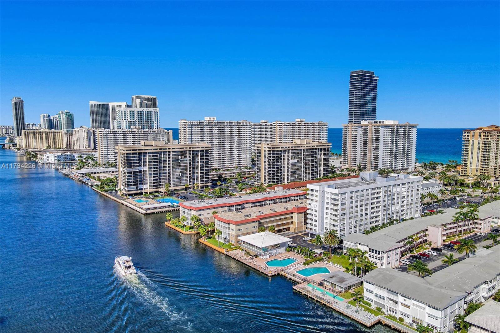 ASHLEIGH HOUSE CONDO - Residential