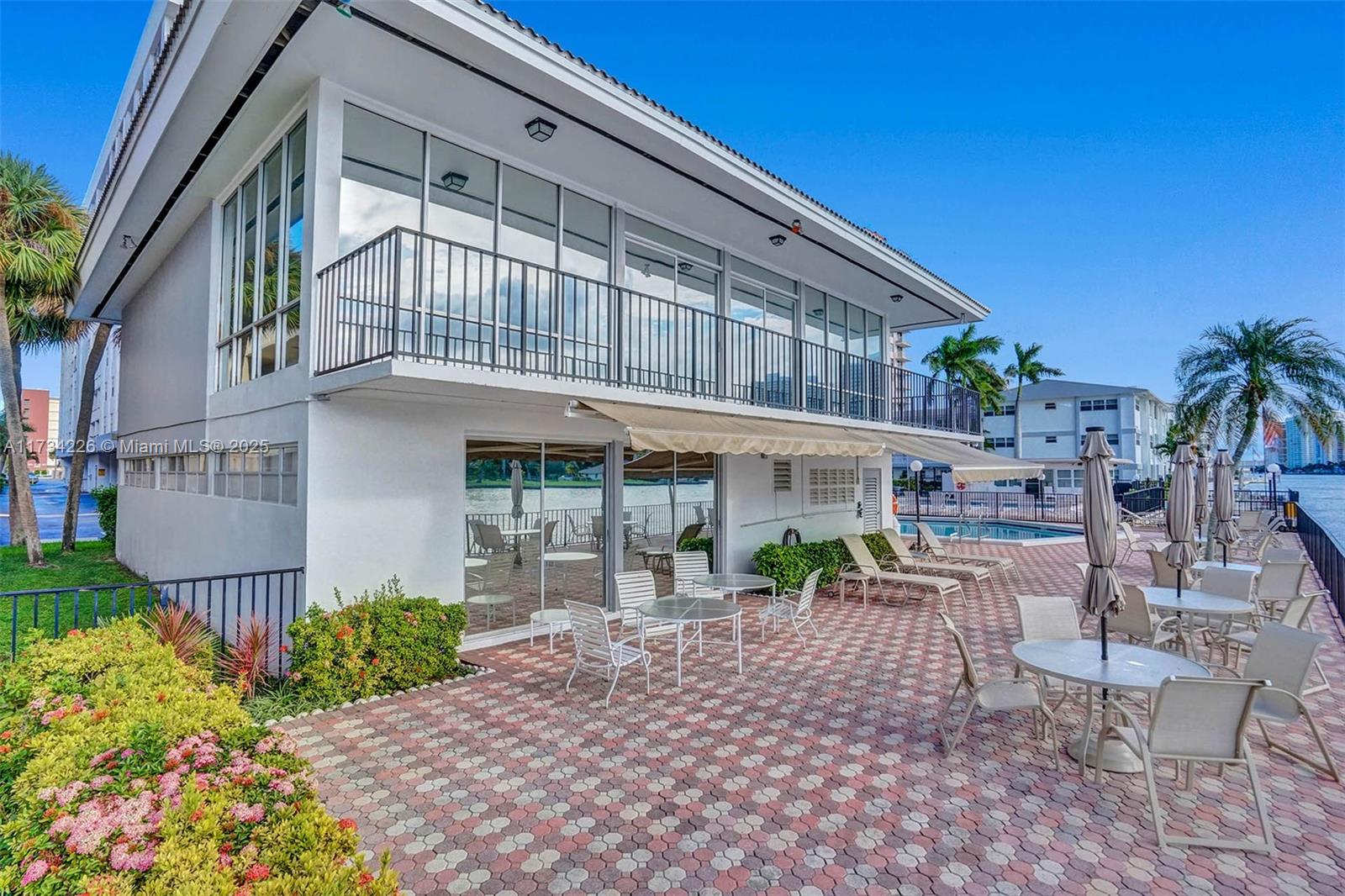 ASHLEIGH HOUSE CONDO - Residential