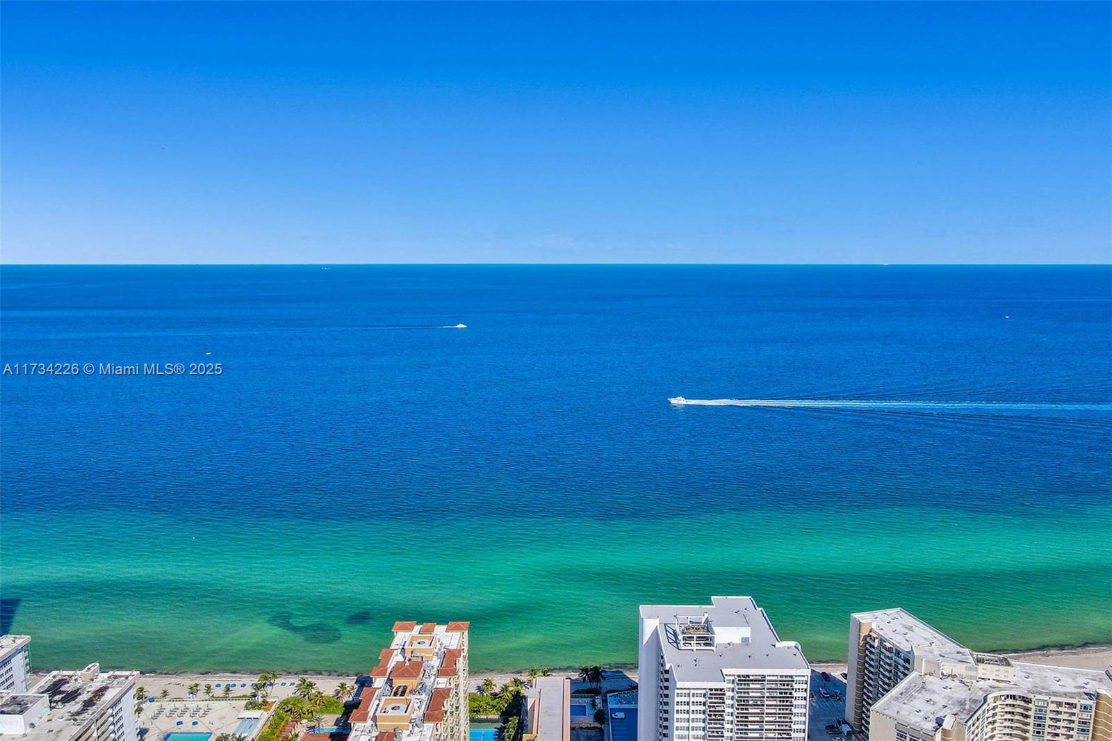 ASHLEIGH HOUSE CONDO - Residential