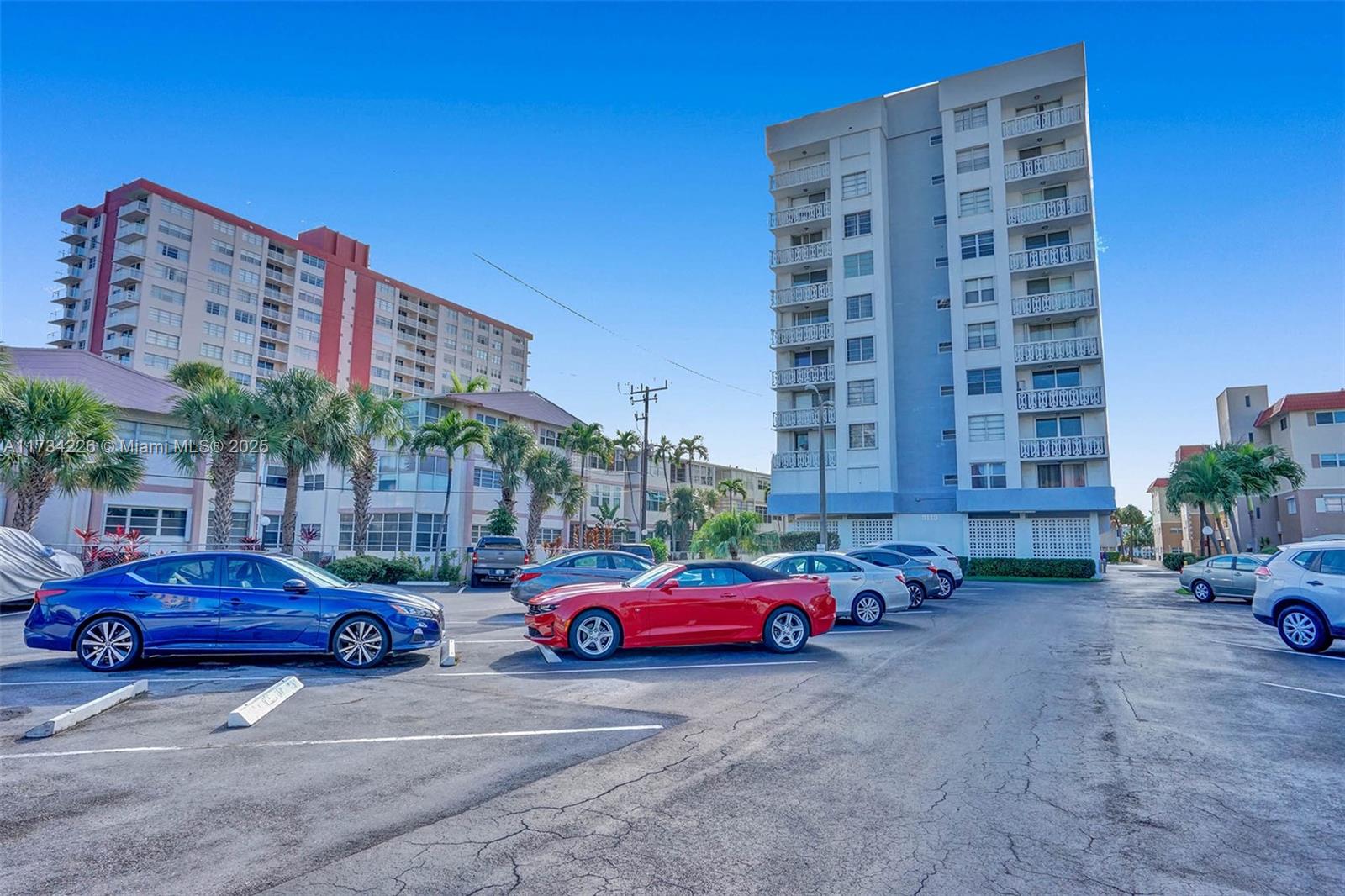 ASHLEIGH HOUSE CONDO - Residential