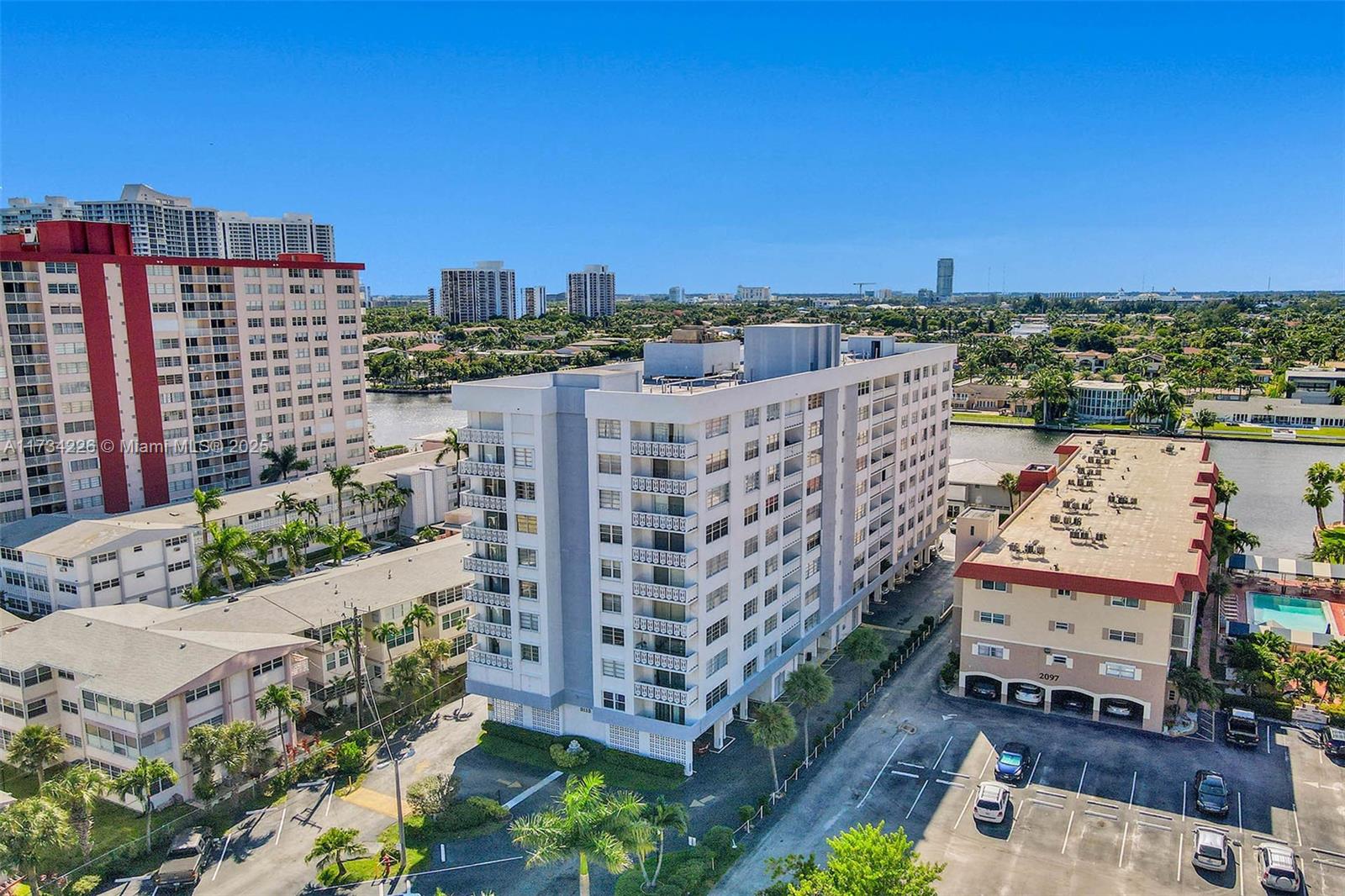 ASHLEIGH HOUSE CONDO - Residential
