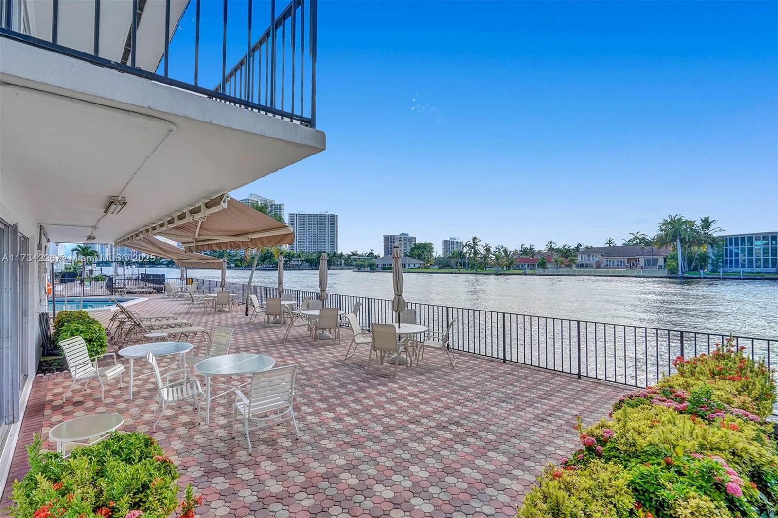 ASHLEIGH HOUSE CONDO - Residential