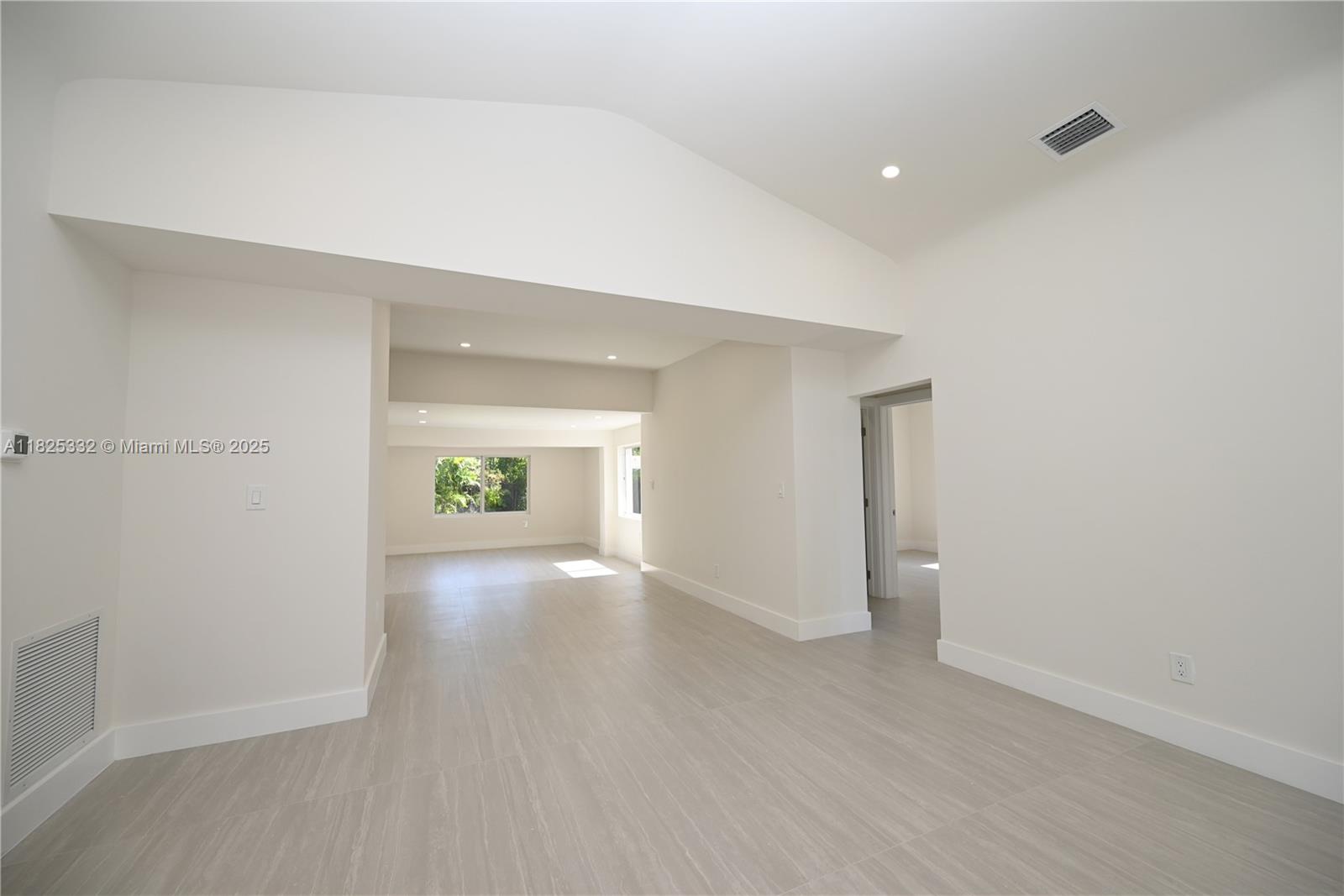 2949 SW 14th St, Miami, FL, 33145/$879,000 3 2949 SW 14th St
