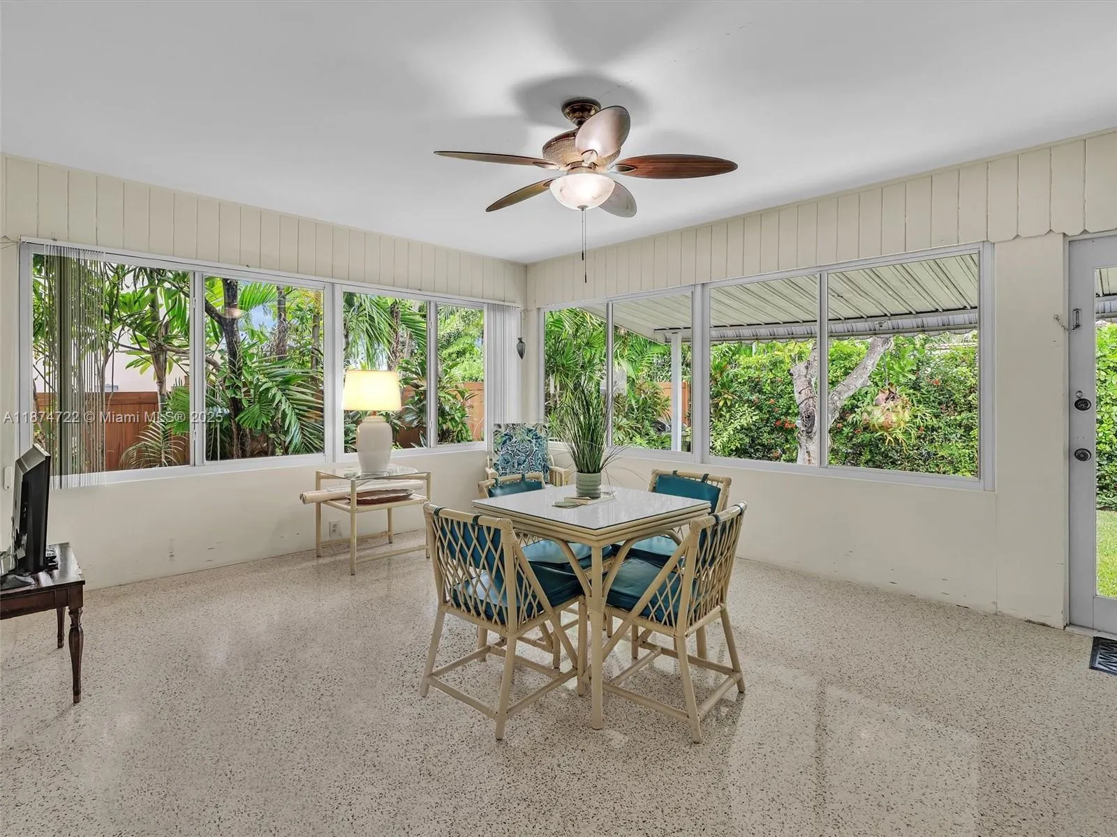 Surfside, Florida 33154, United States, 3 Bedrooms Bedrooms, ,2 BathroomsBathrooms,Residential,Active,212519