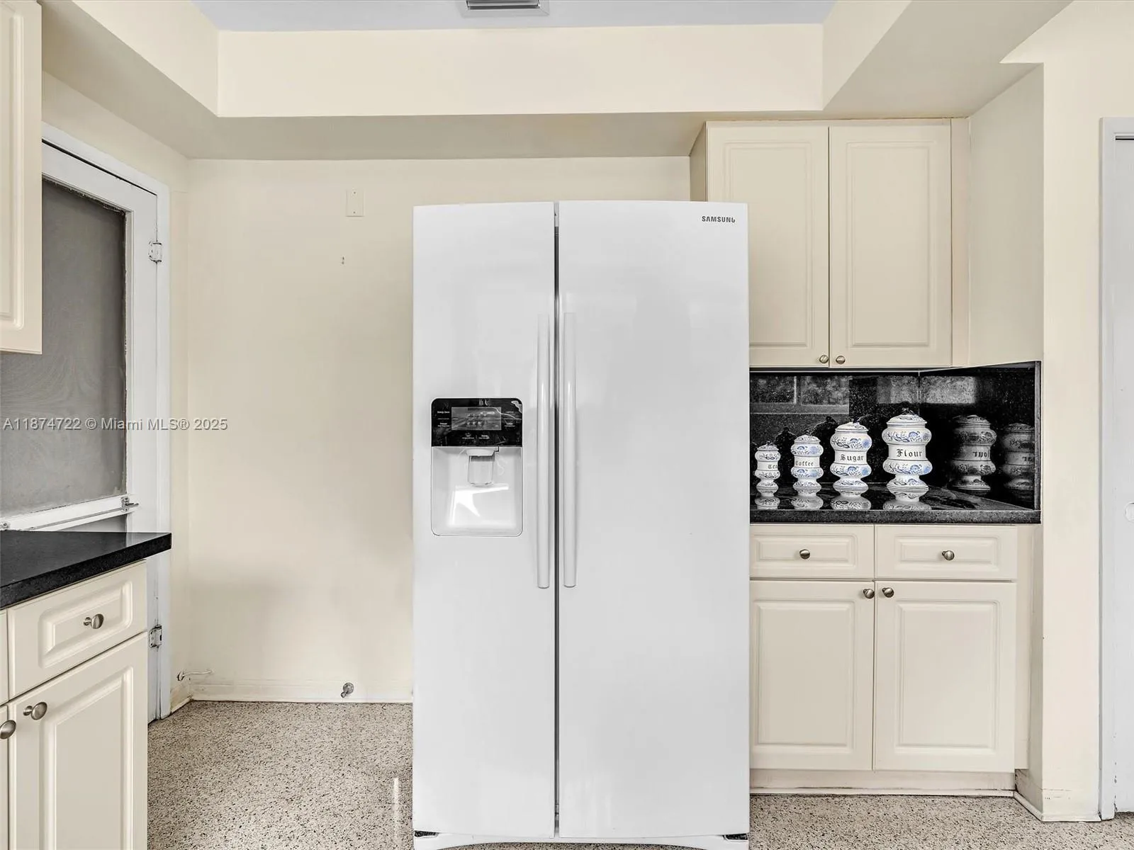 Surfside, Florida 33154, United States, 3 Bedrooms Bedrooms, ,2 BathroomsBathrooms,Residential,Active,212519