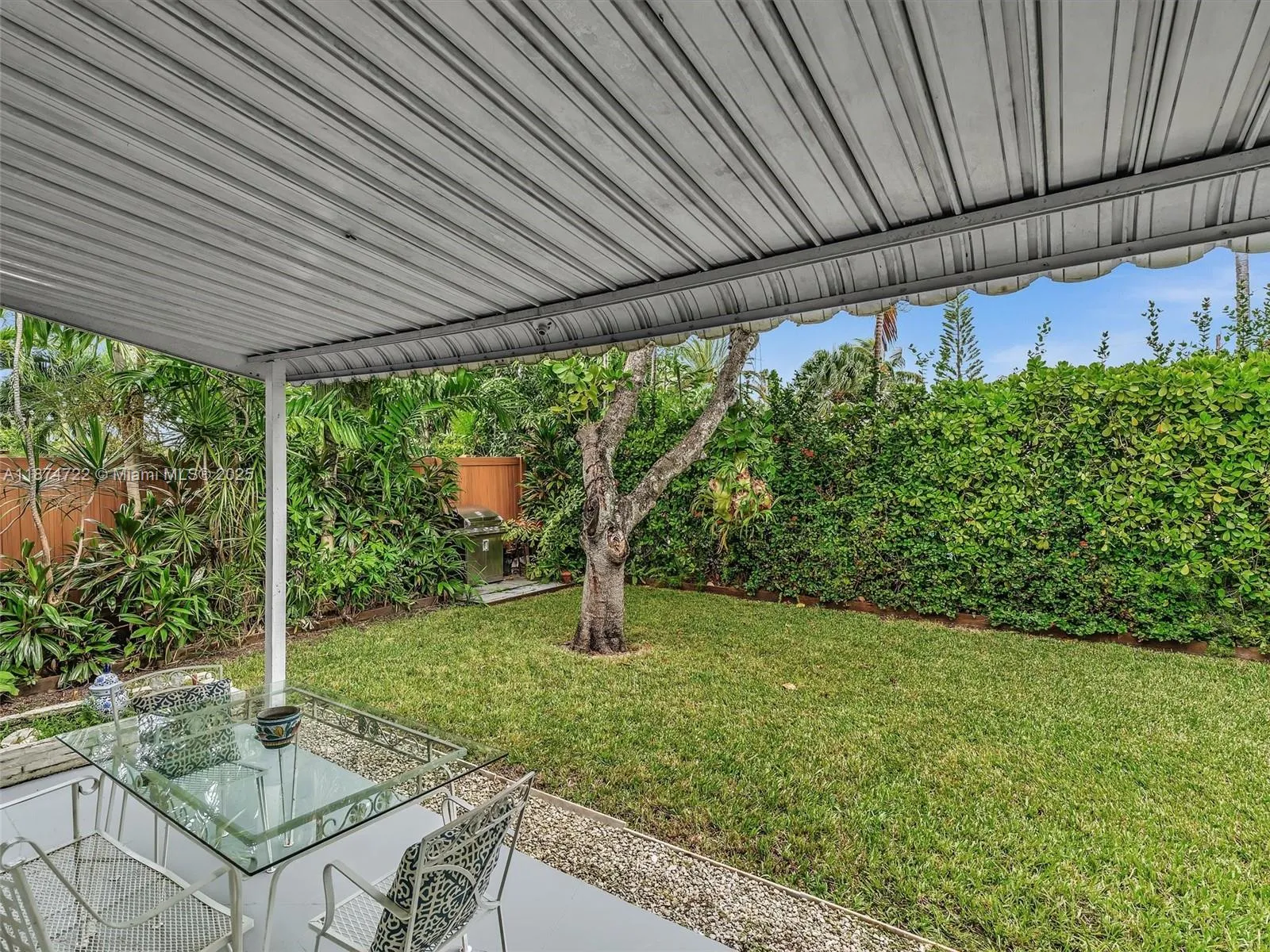 Surfside, Florida 33154, United States, 3 Bedrooms Bedrooms, ,2 BathroomsBathrooms,Residential,Active,212519