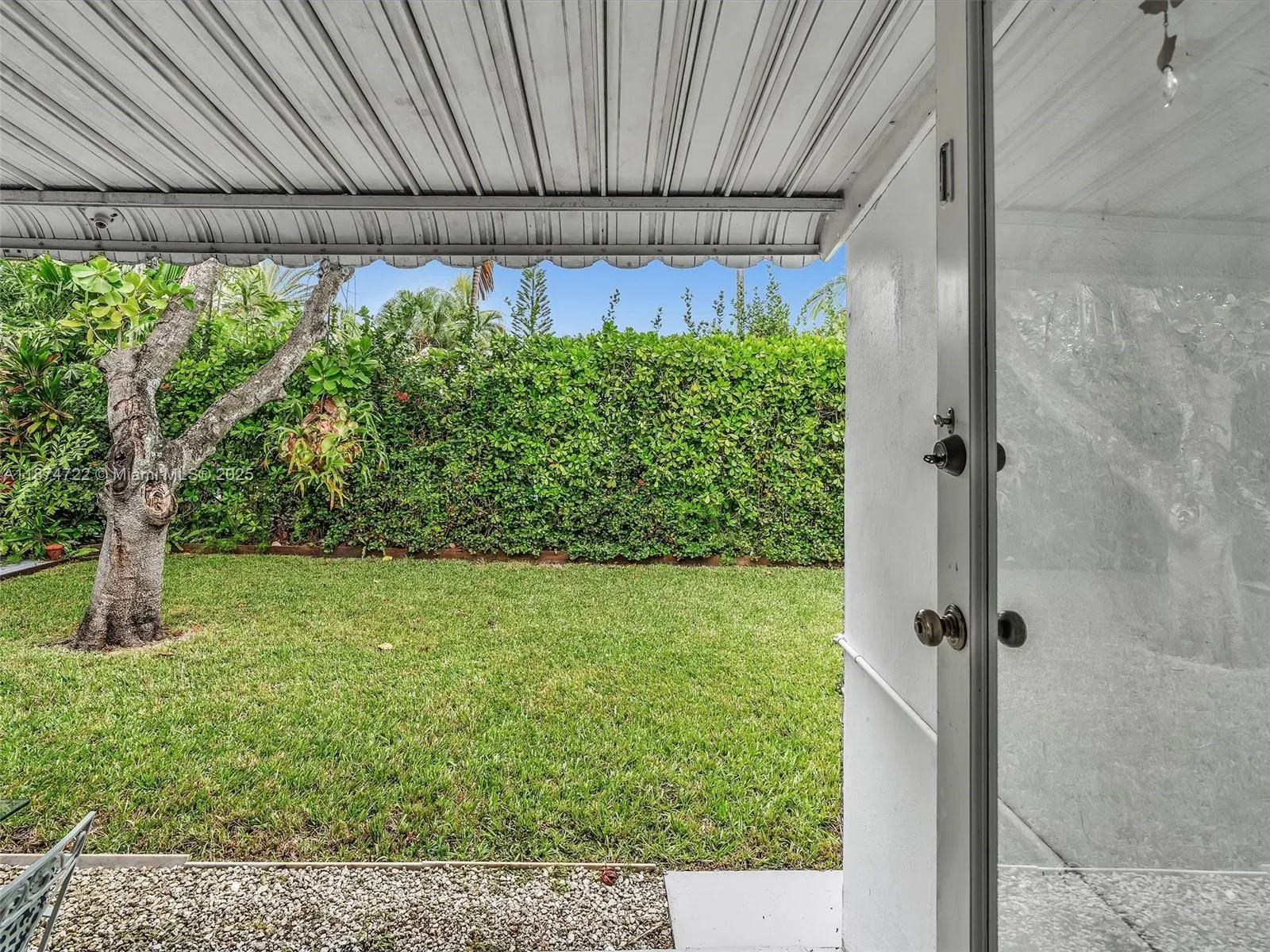 Surfside, Florida 33154, United States, 3 Bedrooms Bedrooms, ,2 BathroomsBathrooms,Residential,Active,212519