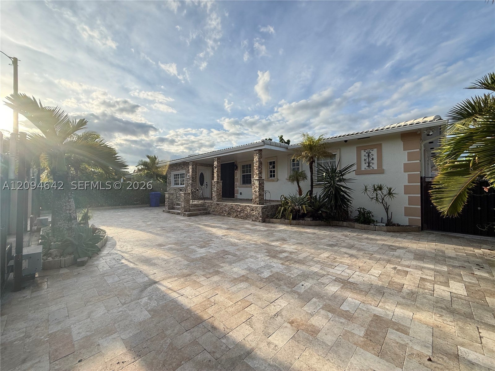 3889 NW 5th St