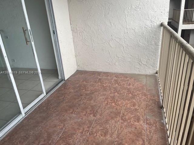 KENDALL LAKE TOWERS CONDO - Residential