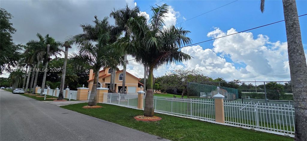 Photo of 11650 NW 17th Ct, Plantation, FL 33323 (MLS # A12003730)