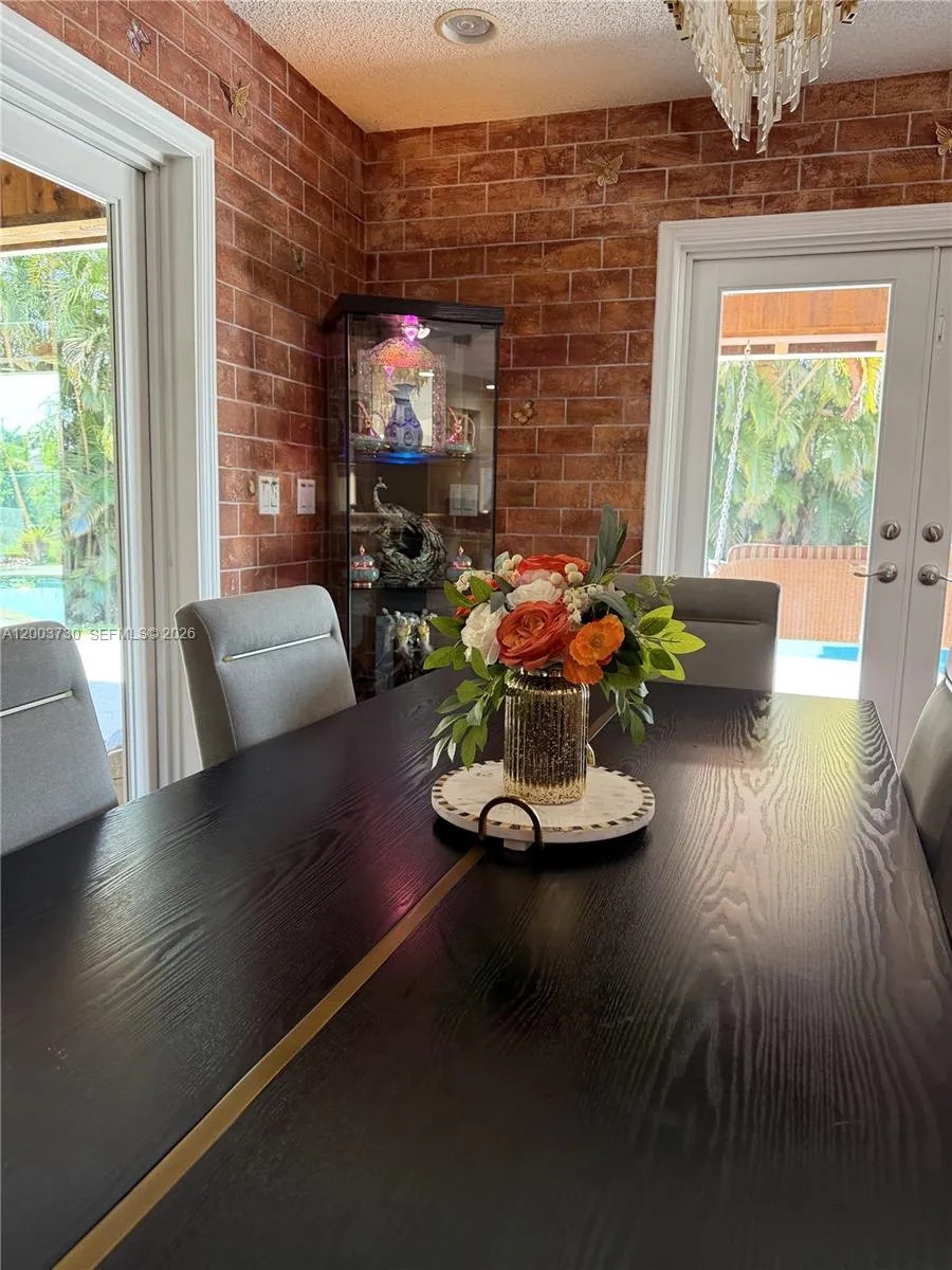 Plantation, Florida, 33323, United States, 5 Bedrooms Bedrooms, ,4 BathroomsBathrooms,Residential,Active,2038924