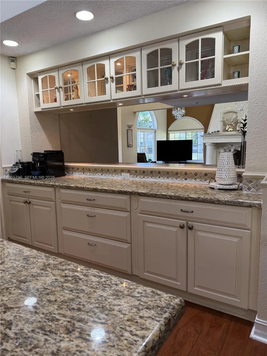 Plantation, Florida, 33323, United States, 5 Bedrooms Bedrooms, ,4 BathroomsBathrooms,Residential,Active,2038924