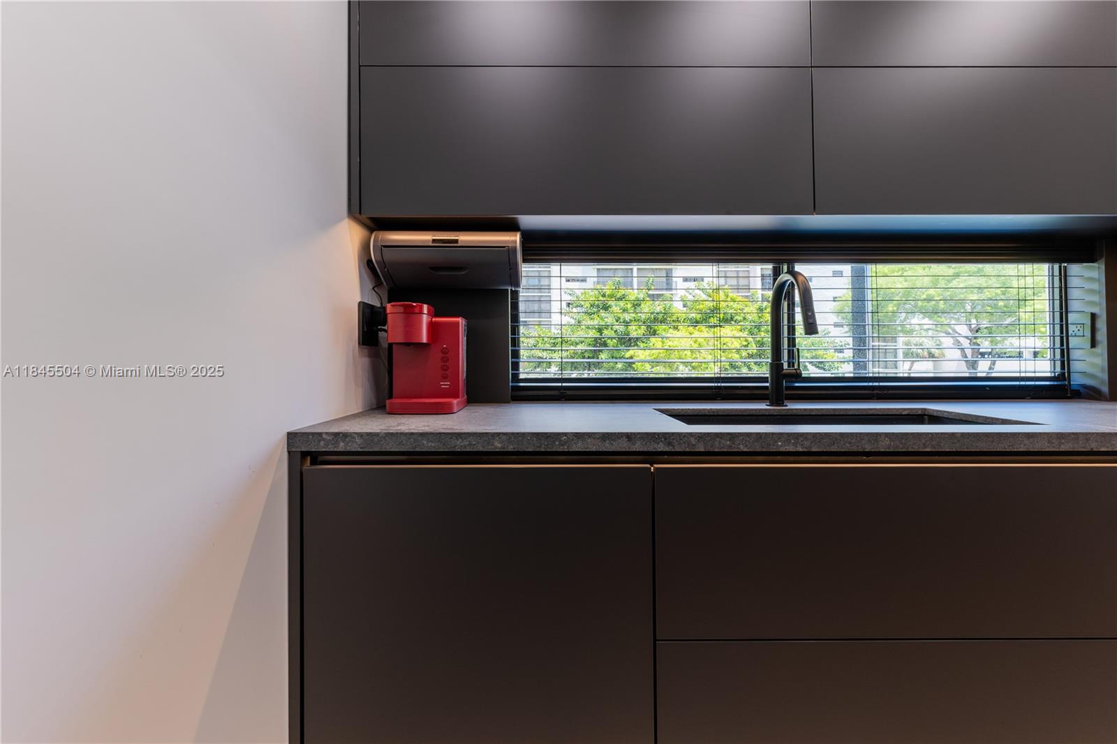 PLAZA OF AMERICAS CONDO P - Residential