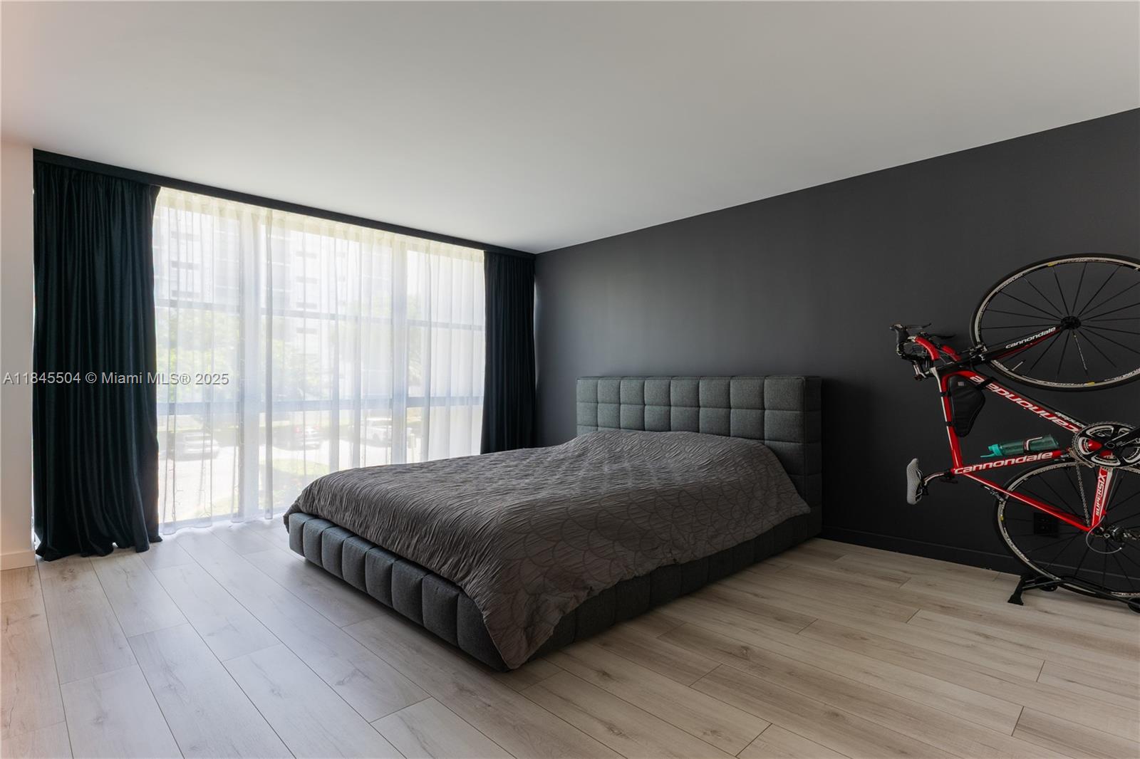 PLAZA OF AMERICAS CONDO P - Residential