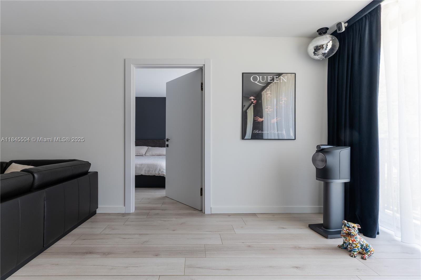 PLAZA OF AMERICAS CONDO P - Residential