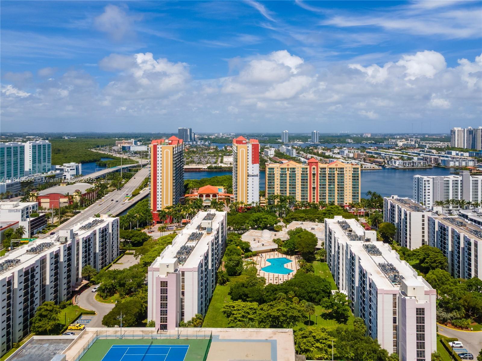 PLAZA OF AMERICAS CONDO P - Residential