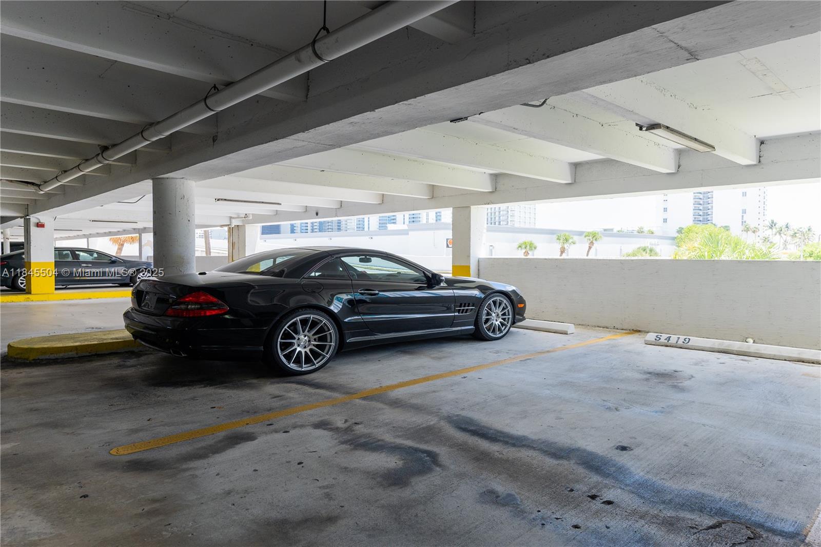 PLAZA OF AMERICAS CONDO P - Residential