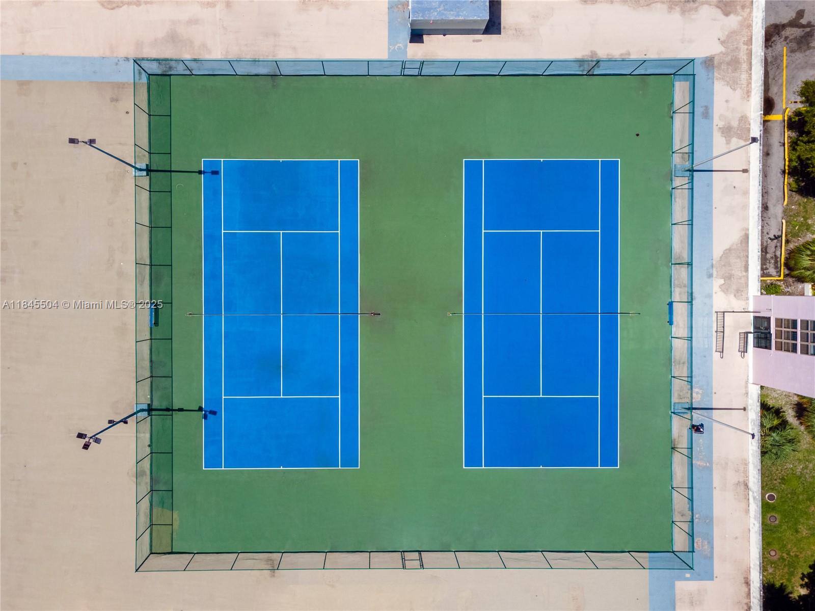 PLAZA OF AMERICAS CONDO P - Residential