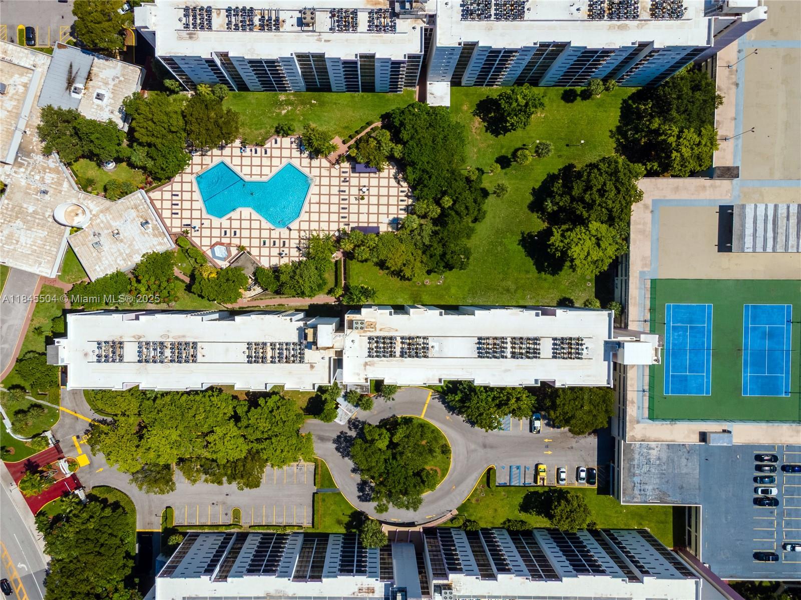 PLAZA OF AMERICAS CONDO P - Residential