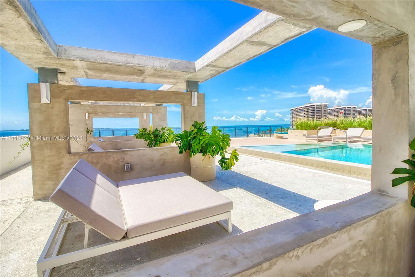 Fairchild Coconut Grove - Residential