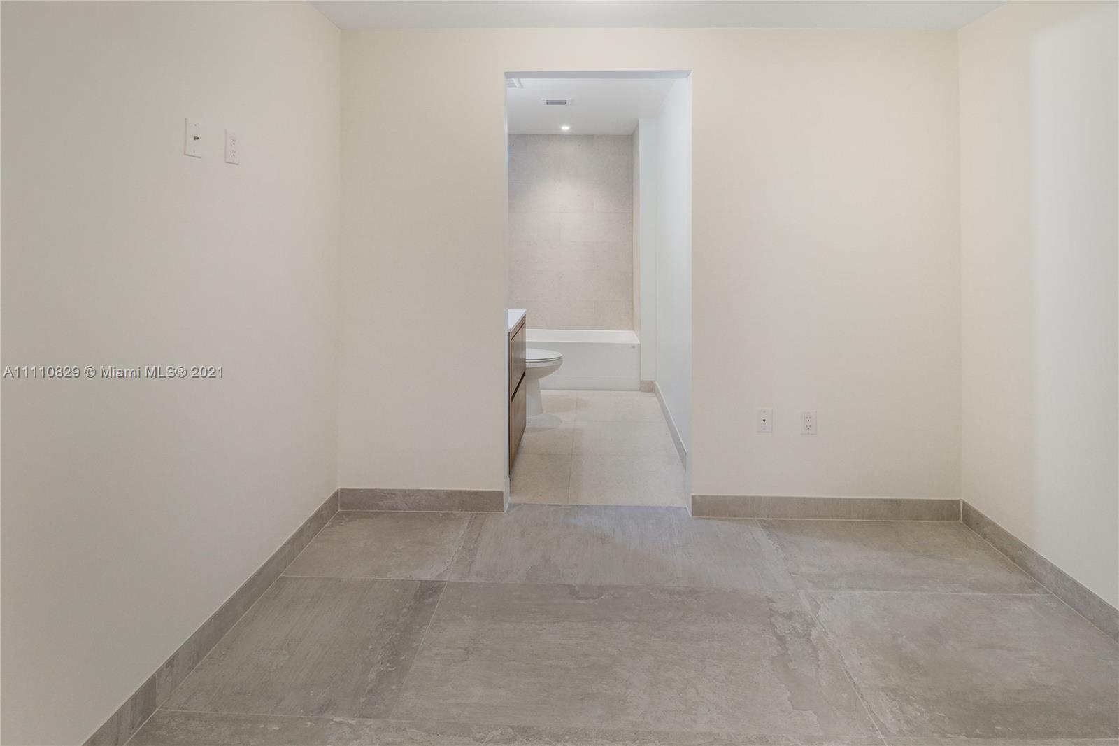 Fairchild Coconut Grove - Residential