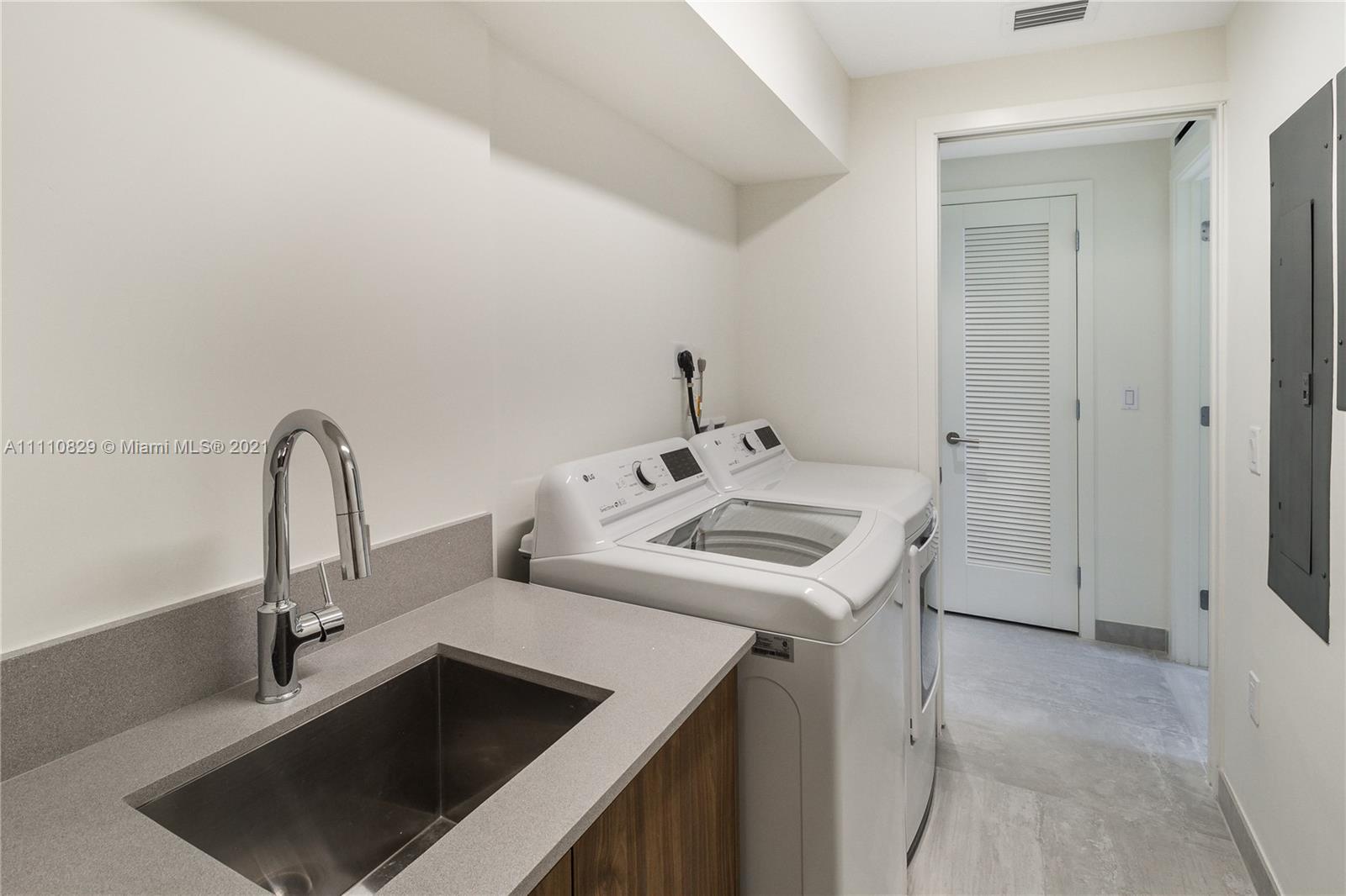 Fairchild Coconut Grove - Residential