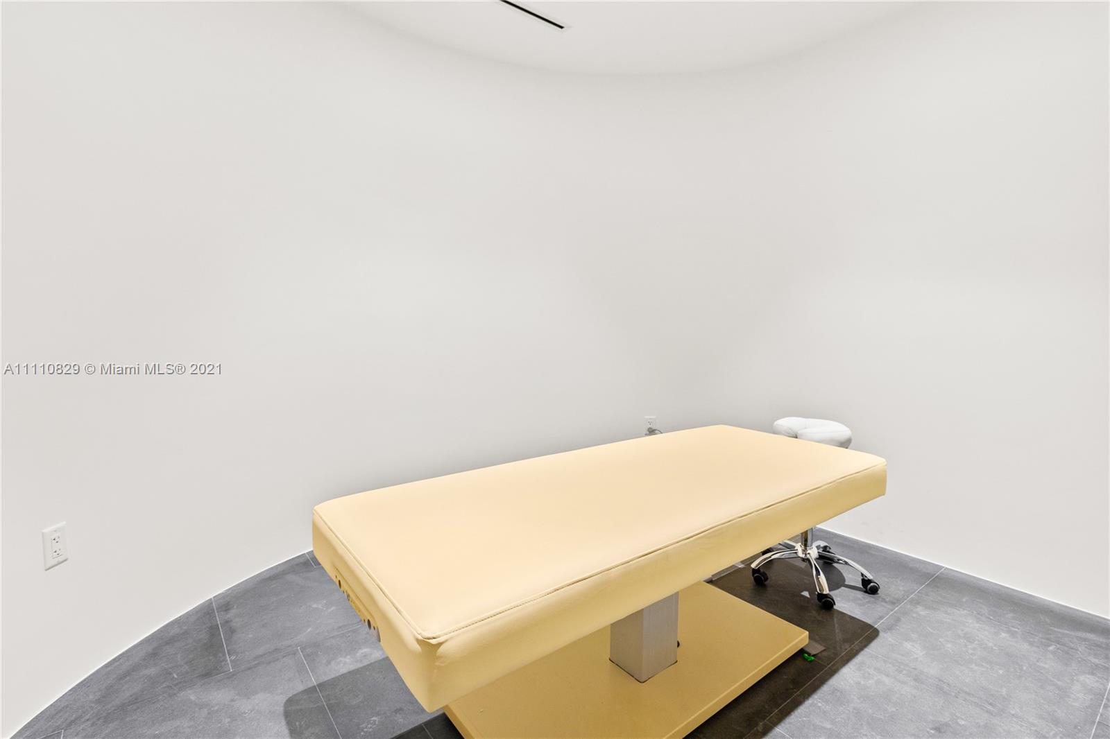 Fairchild Coconut Grove - Residential