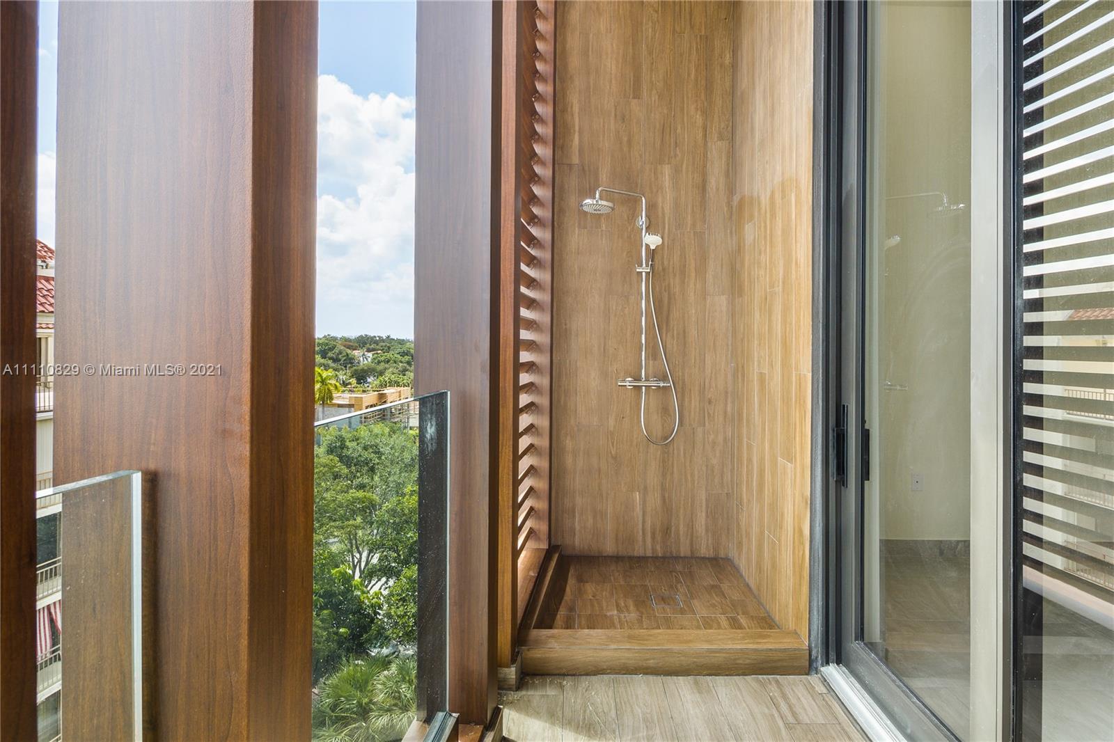 Fairchild Coconut Grove - Residential