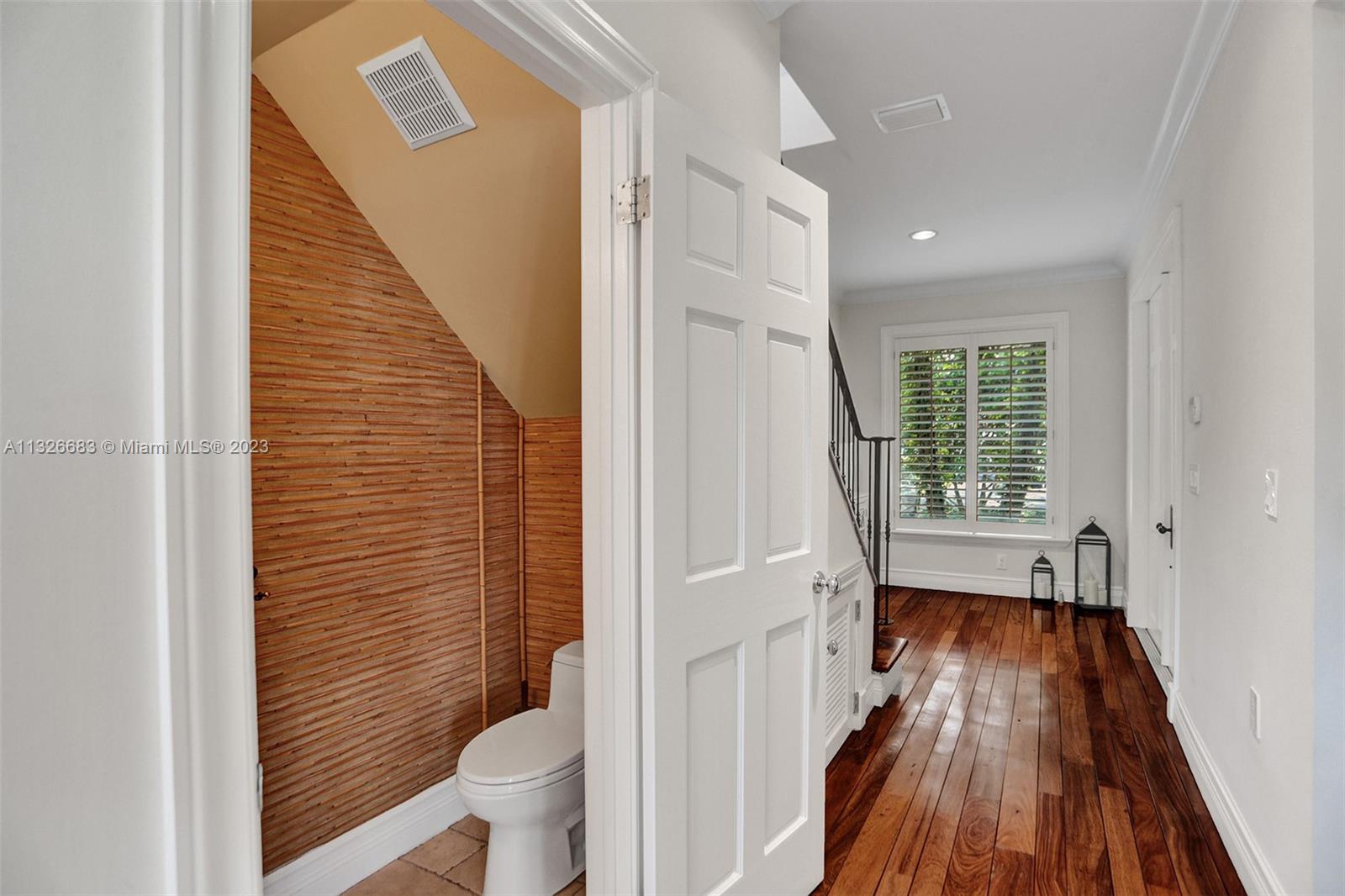 UNIVERSITY ESTATES - Residential