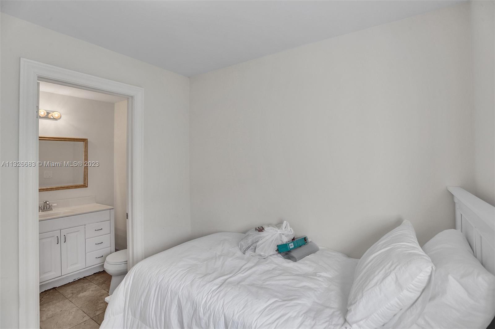 UNIVERSITY ESTATES - Residential