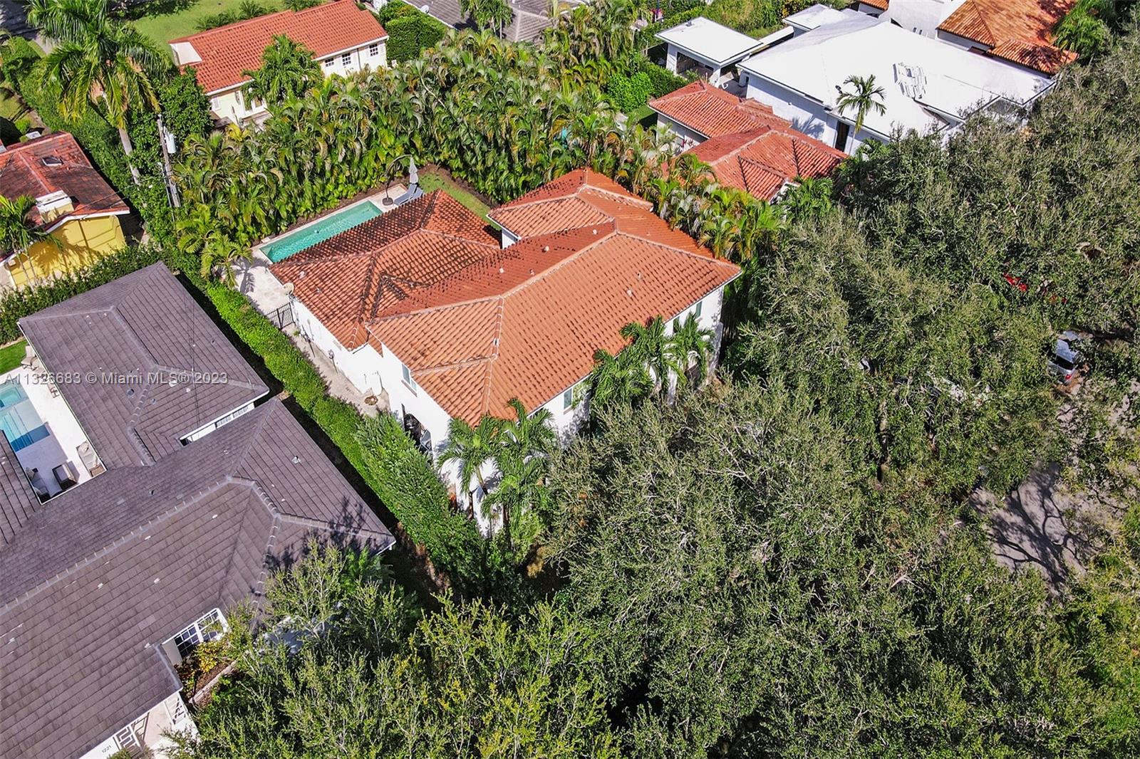 UNIVERSITY ESTATES - Residential